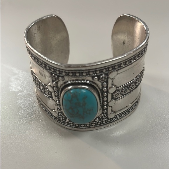 Lucky Brand Silver and Blue Statement costume large cuff / Bracelet - Picture 1 of 10
